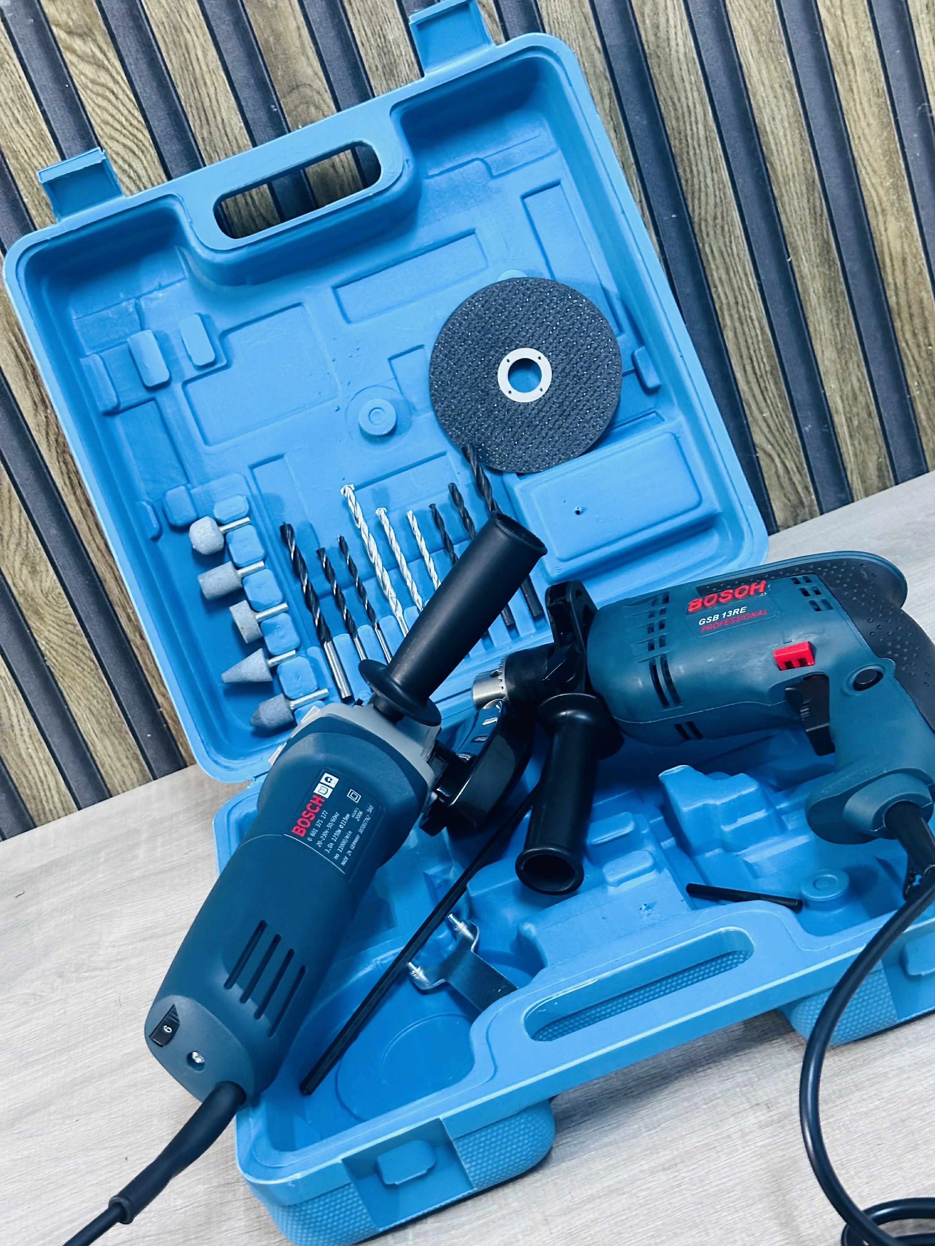 Valise BOSCH 1250W – Perceuse + Meuleuse 159